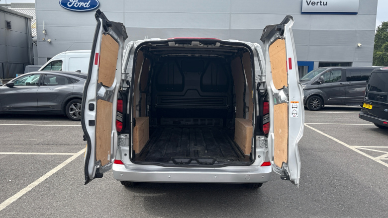 Ford Transit Custom 300 L1 Diesel Fwd 2.0 EcoBlue 136ps H1 Van Limited